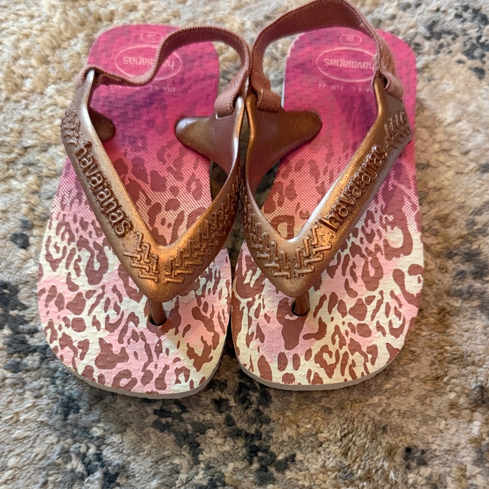 Havaianas Kids Pink Leopard-Print Flip Flops with Metallic Brown Straps